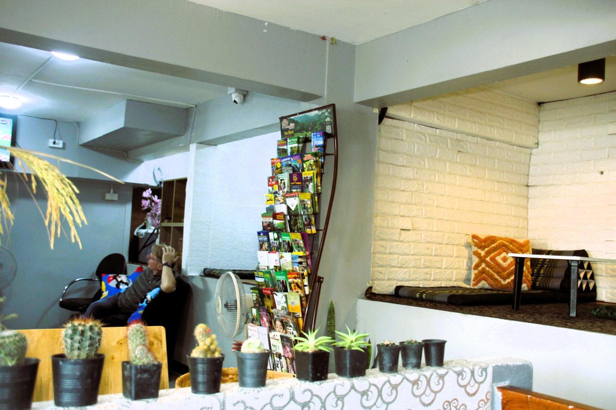 Lux Rooms Night Bazaar Τσιάνγκ Μάι Εξωτερικό φωτογραφία