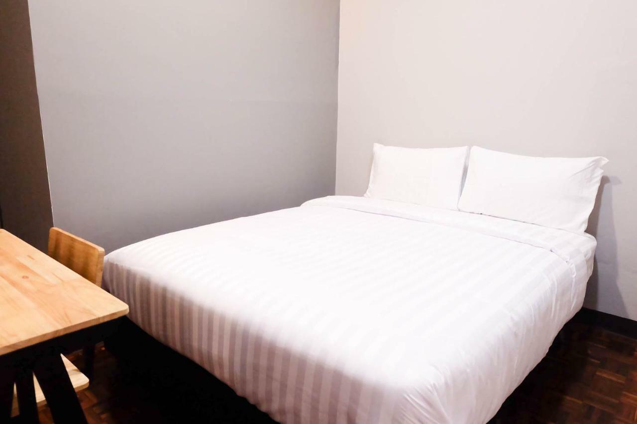 Lux Rooms Night Bazaar Τσιάνγκ Μάι Εξωτερικό φωτογραφία